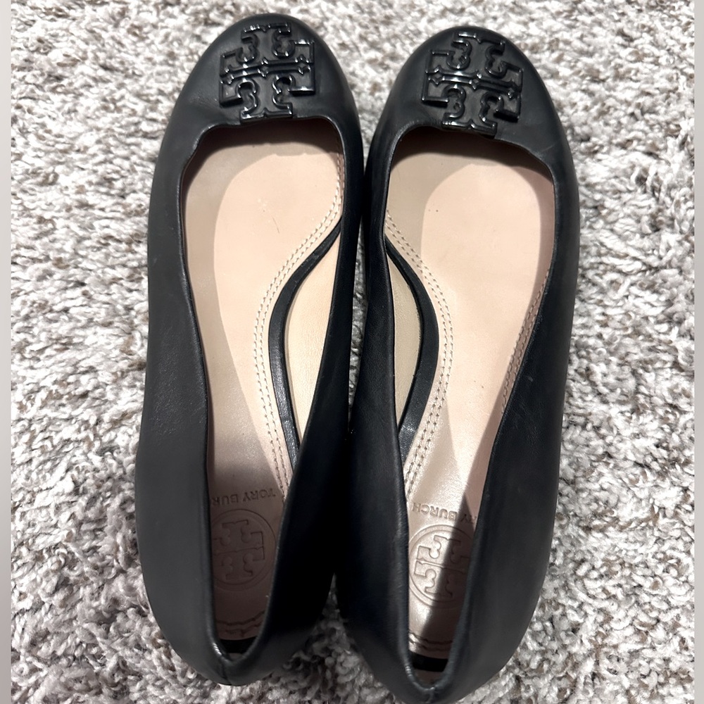 Tory Burch pre- loved black shoes size 7.5 black
